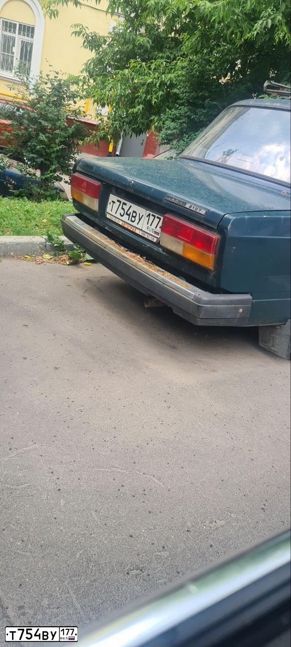 Фото автомобиля LADA 2107, 2006 — госномер Т754ВУ177. Цвет: ЧЕРНЫЙ