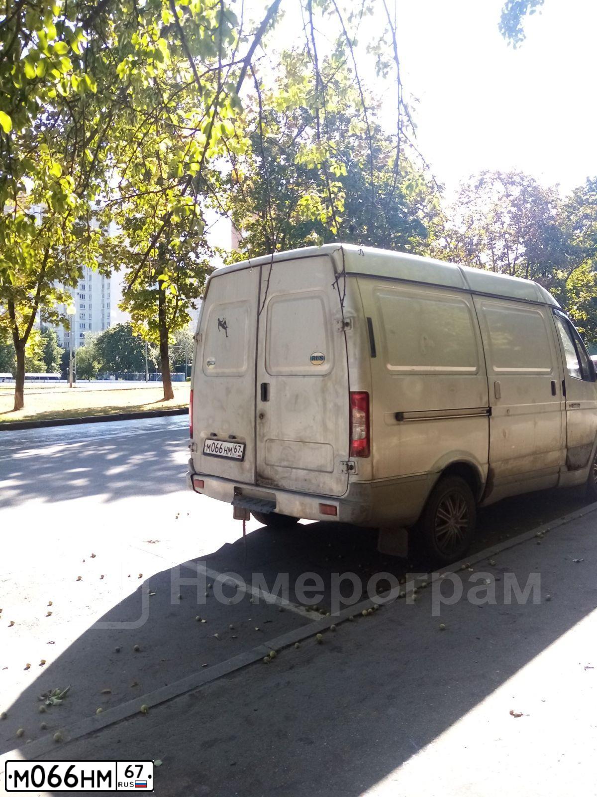 Фото автомобиля GAZ 2752 SOBOL, 2005 — госномер М066НМ67. Цвет: СЕРЕБРИСТЫЙ