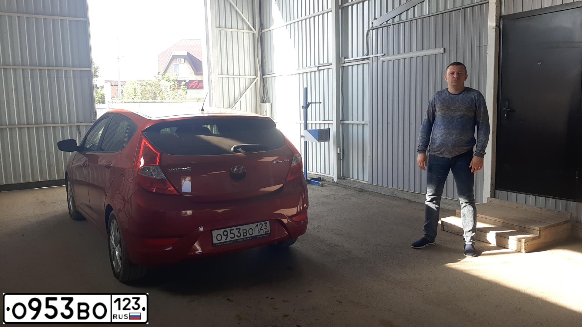 Фото автомобиля HYUNDAI SOLARIS, 2011 — госномер Е737ЕУ761