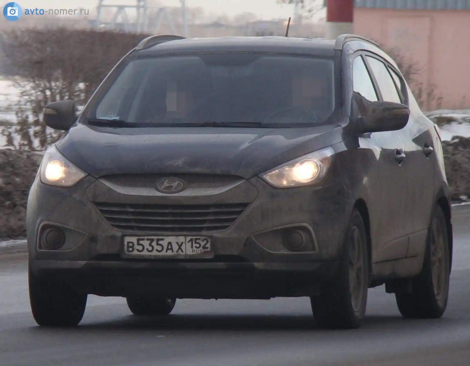 Фото автомобиля HYUNDAI IX35, 2010 — госномер В535АХ152. Цвет: ЧЕРНЫЙ