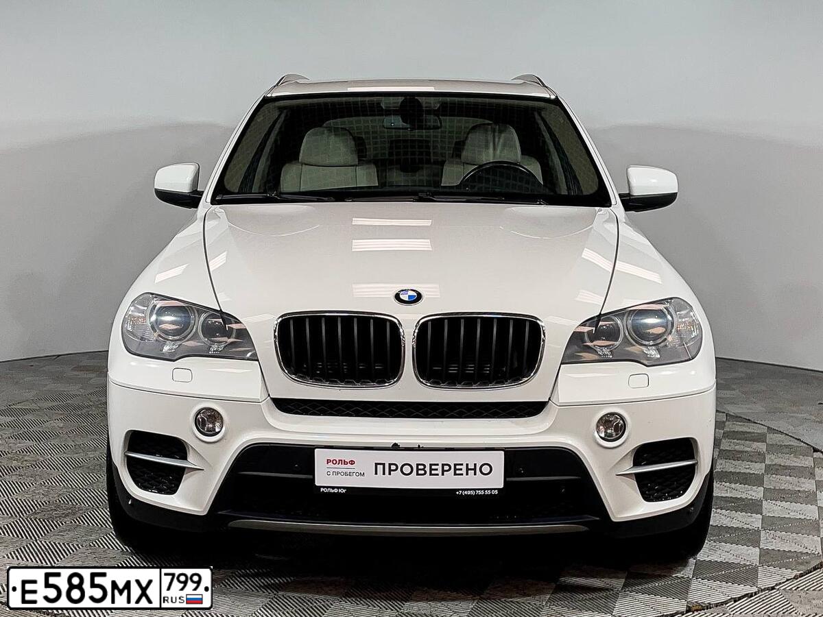 Фото автомобиля BMW X5, 2011 — госномер В229РР790. Цвет: Белый