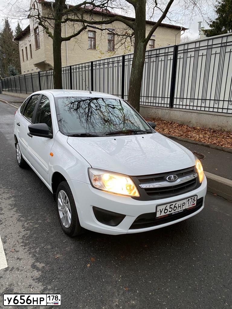 Фото автомобиля LADA 2191 GRANTA, 2016 — госномер У656НР178. Цвет: Белый