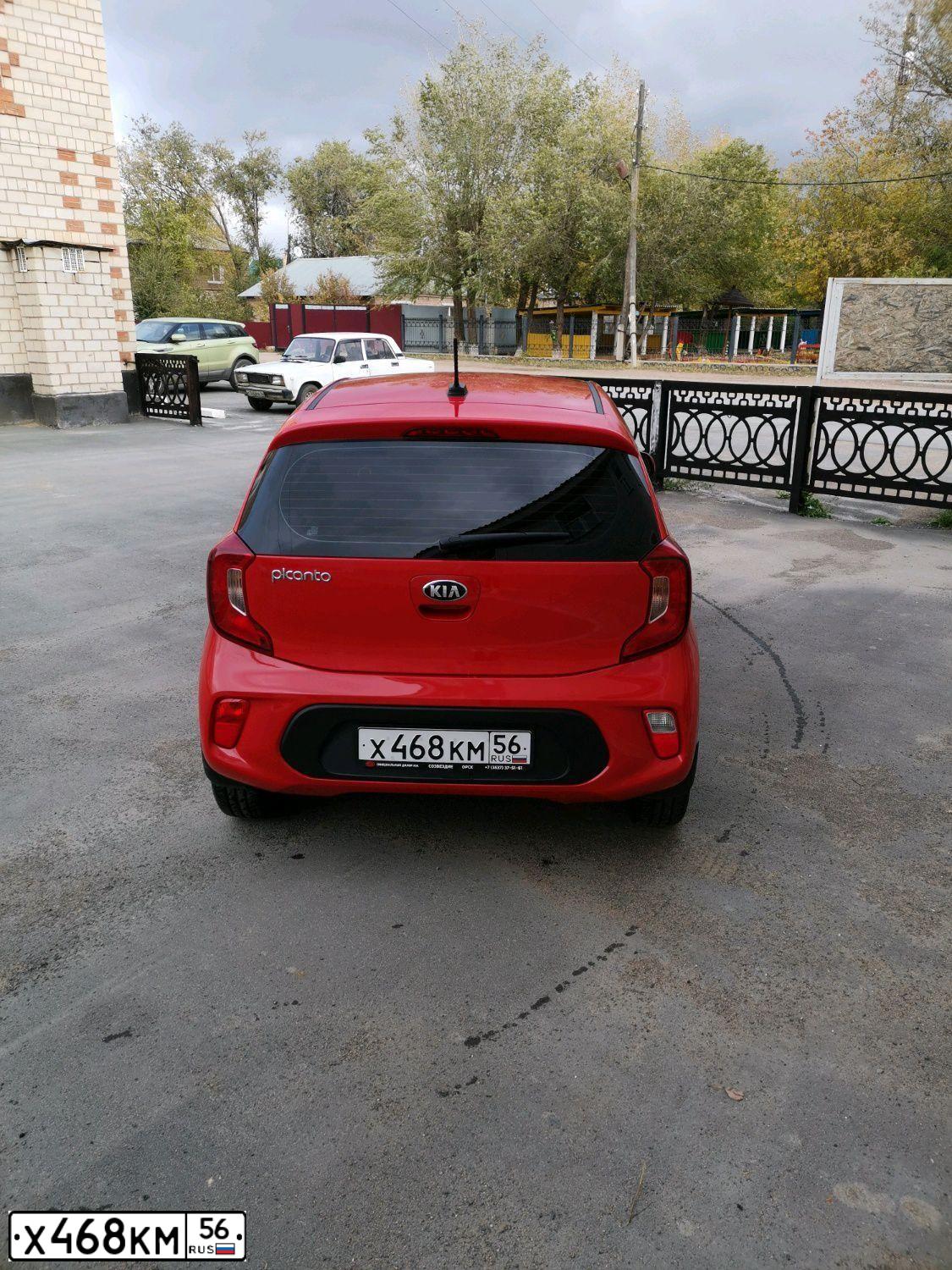 Фото автомобиля KIA PICANTO / MORNING, 2017 — госномер С747ВО716. Цвет: Красный