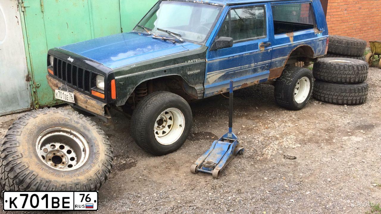 Фото автомобиля JEEP CHEROKEE, 1993 — госномер К701ВЕ76. Цвет: синий