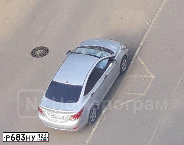 Фото автомобиля HYUNDAI SOLARIS, 2014 — госномер Р683НУ123. Цвет: СЕРЕБРИСТЫЙ
