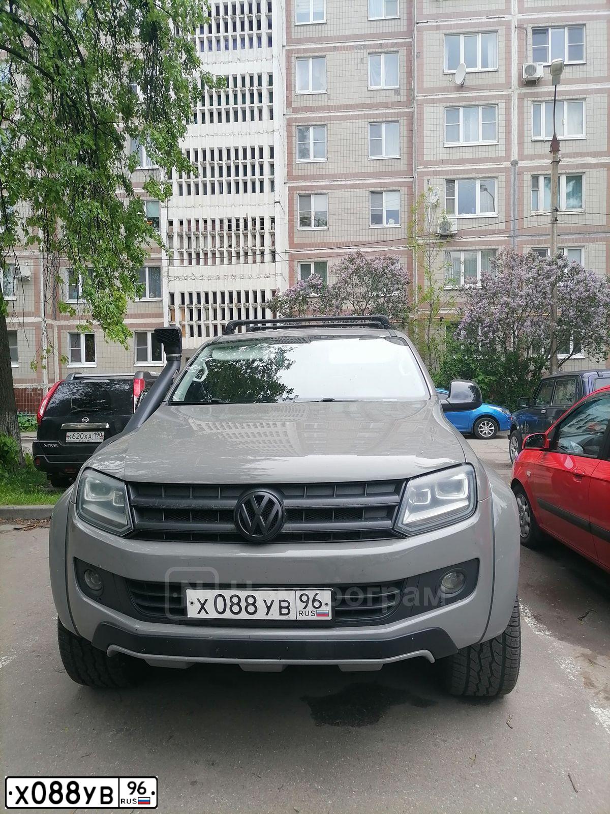 Фото автомобиля KIA RIO, 2012 — госномер Х088УВ96. Цвет: СЕРЫЙ