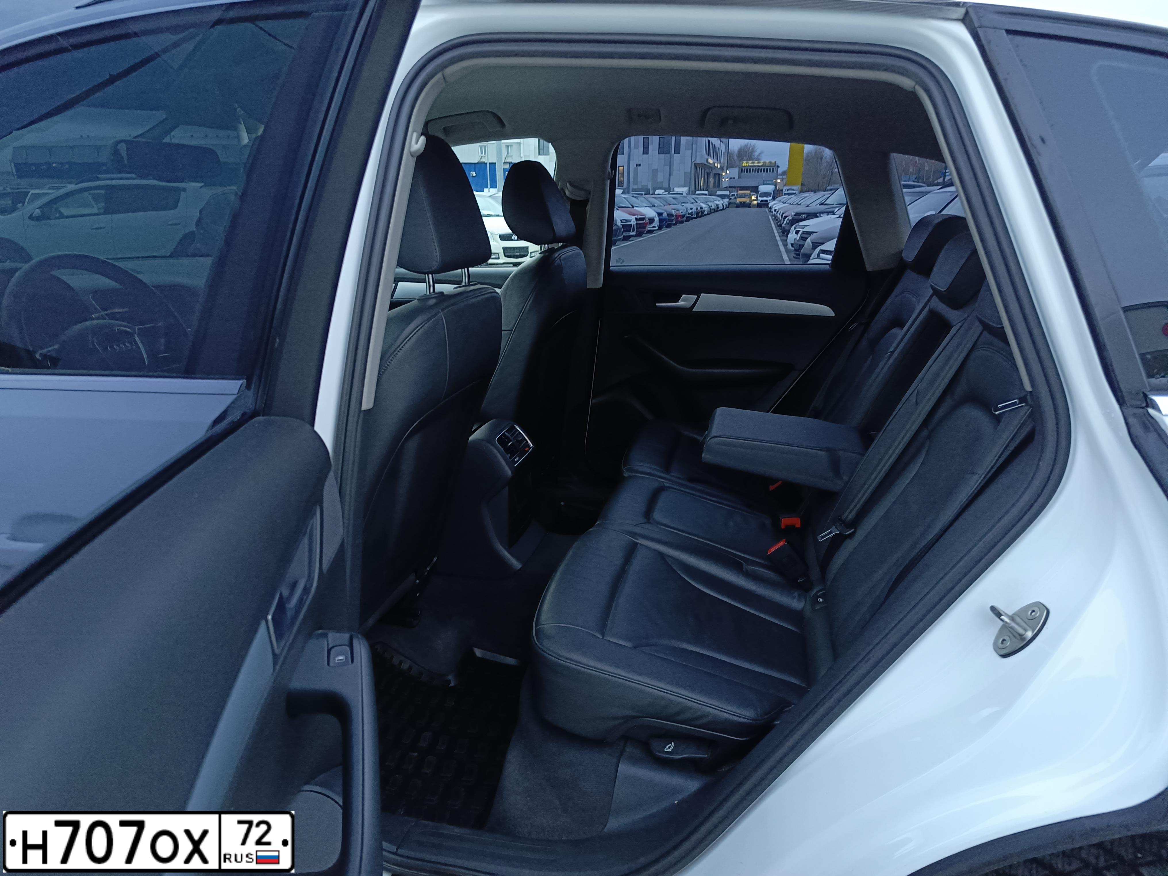 Фото автомобиля AUDI Q5, 2010 — госномер Т056ТО72. Цвет: Белый