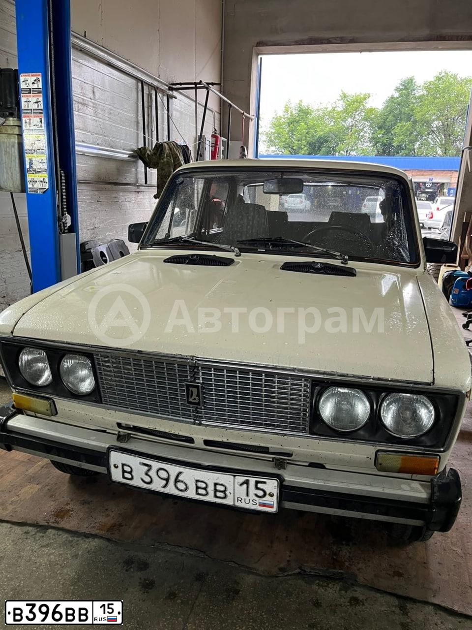 Фото автомобиля LADA 2106, 1982 — госномер В396ВВ15. Цвет: СВЕТЛО-БЕЖЕВЫЙ