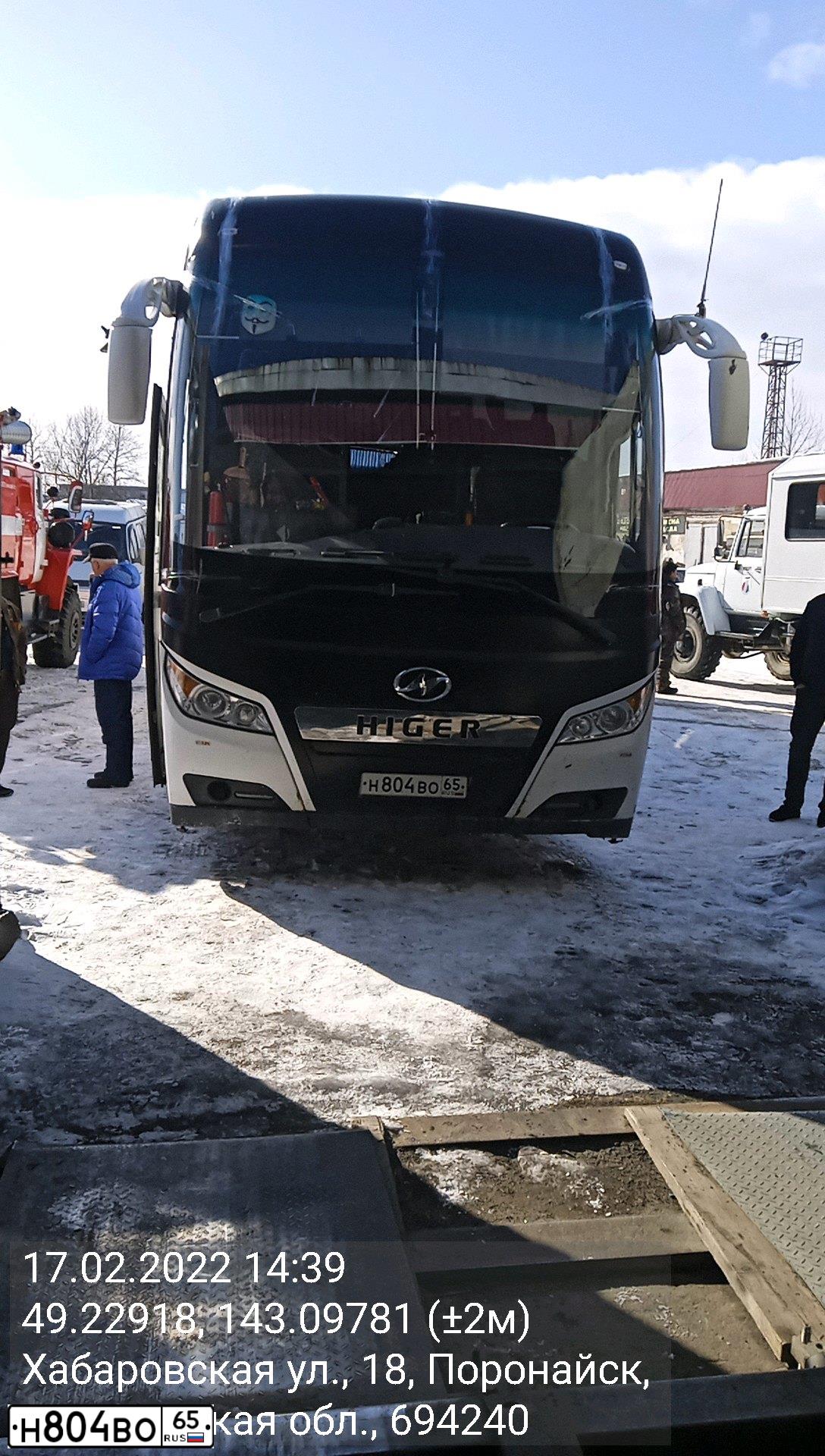 Фото автомобиля HIGER KLQ-SERIE, 2019 — госномер Н804ВО65. Цвет: БЕЛЫЙ