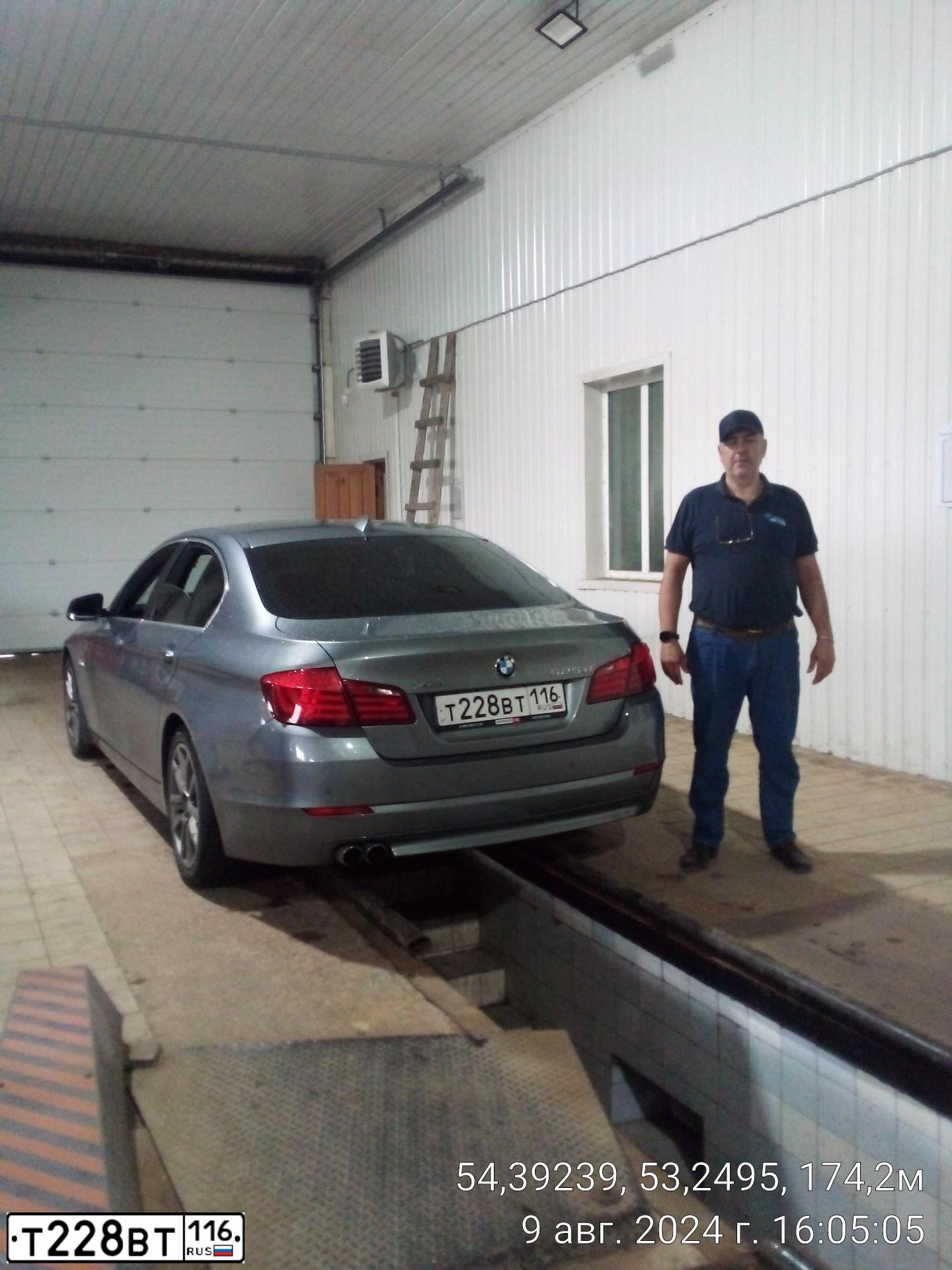 Фото автомобиля OPEL ASTRA, 2013 — госномер Т228ВТ116. Цвет: Белый