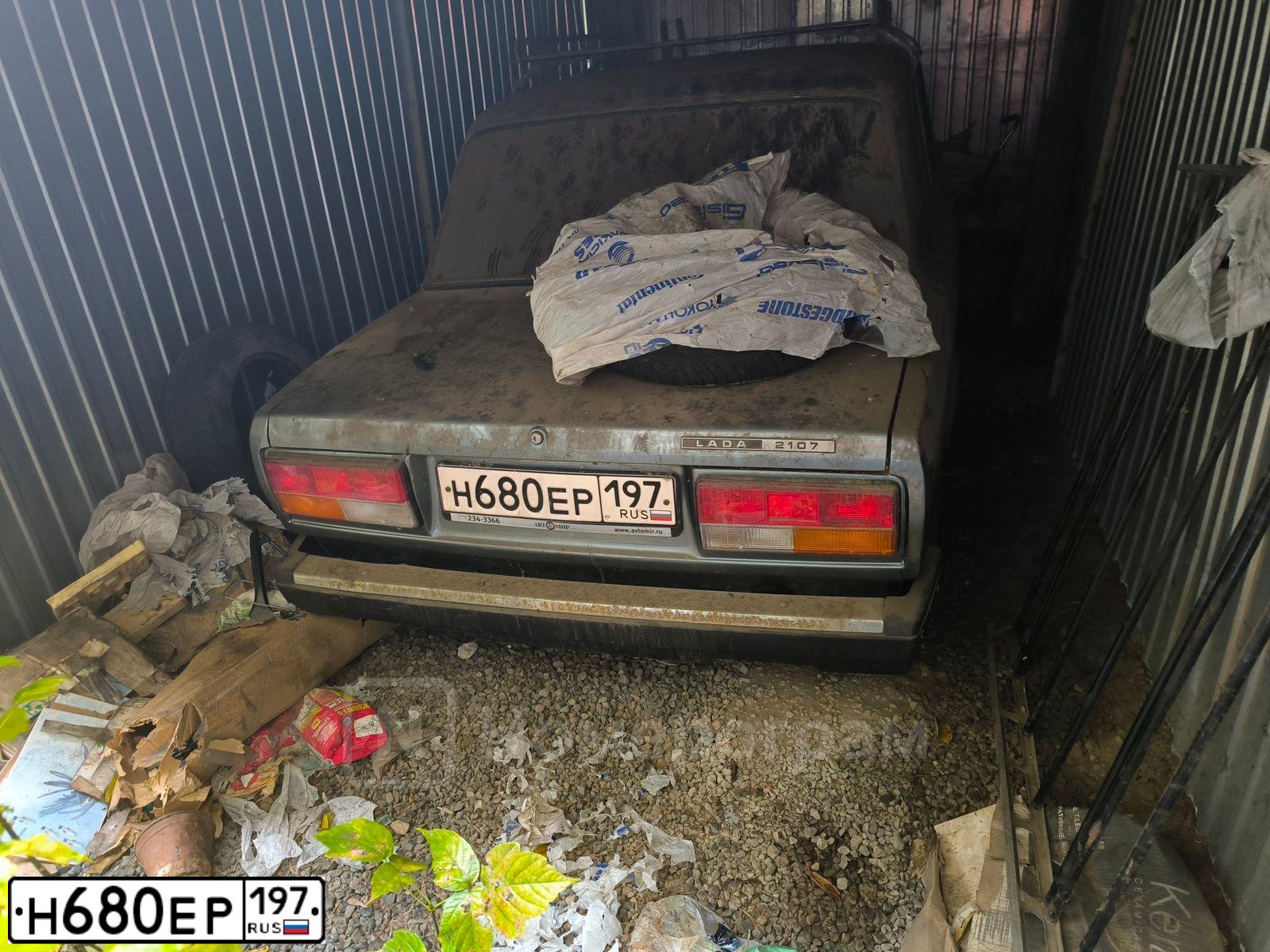 Фото автомобиля LADA 2107, 2010 — госномер Н680ЕР197. Цвет: Серый