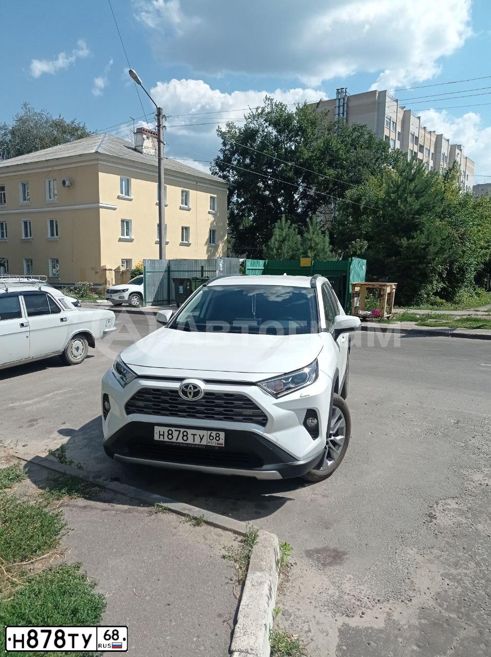 Фото автомобиля TOYOTA RAV4, 2015 — госномер Р752АК68. Цвет: Белый