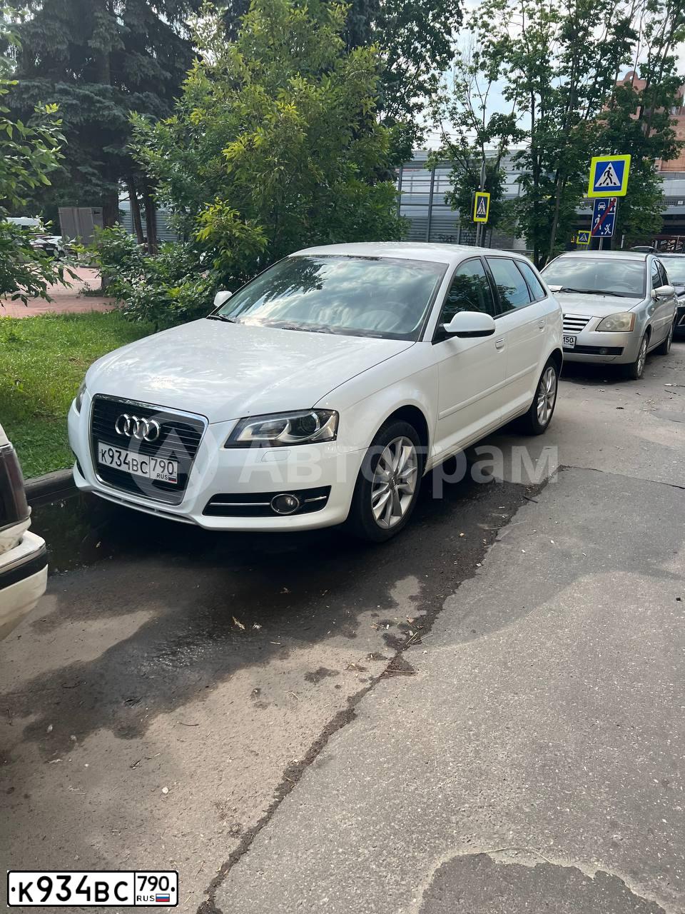 Фото автомобиля AUDI A3, 2012 — госномер К934ВС790. Цвет: Белый