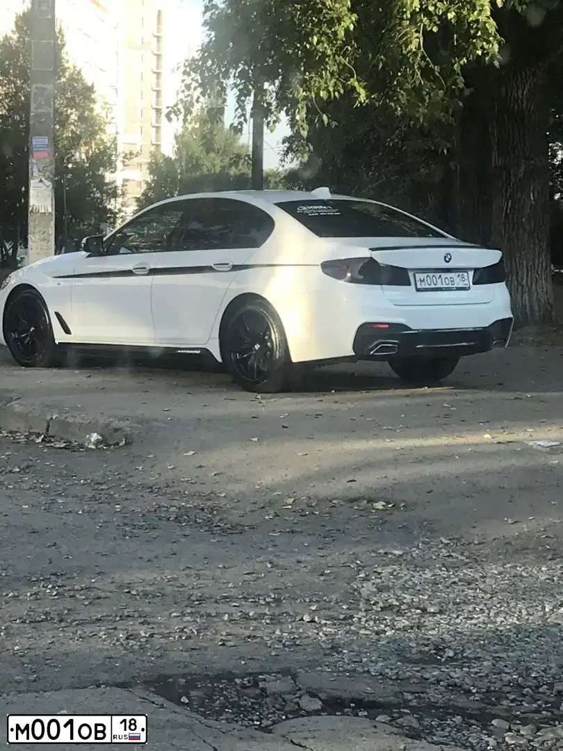 Фото автомобиля MERCEDES S-KLASSE, 2007 — госномер М001ОВ18. Цвет: ЧЕРНЫЙ