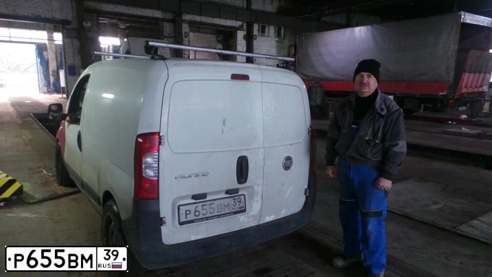 Фото автомобиля FIAT FIORINO, 2008 — госномер Р655ВМ39. Цвет: Белый