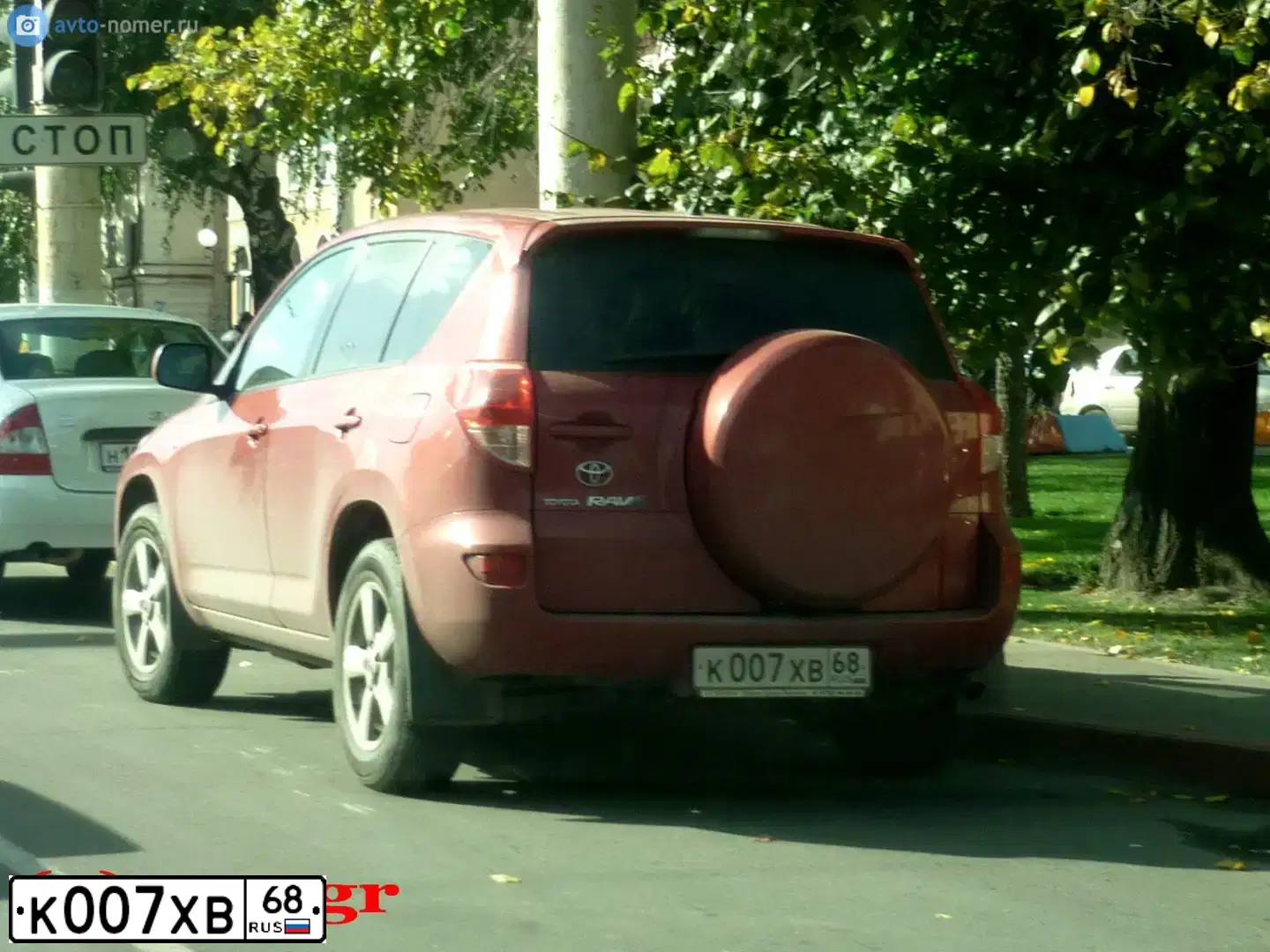 Фото автомобиля LADA 2110, 2005 — госномер К007УВ68. Цвет: МОЛОЧНО-БЕЛЫЙ СЕРЕБРИСТЫЙ