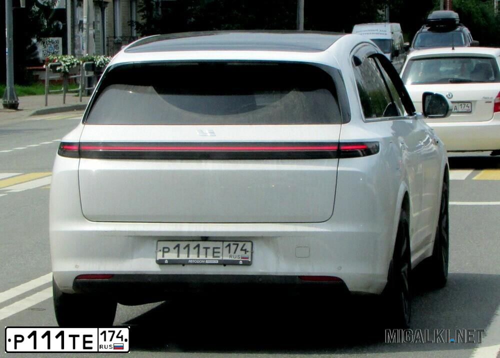 Фото автомобиля MERCEDES S-KLASSE, 2006 — госномер Е767НЕ186. Цвет: ЧЕРНЫЙ