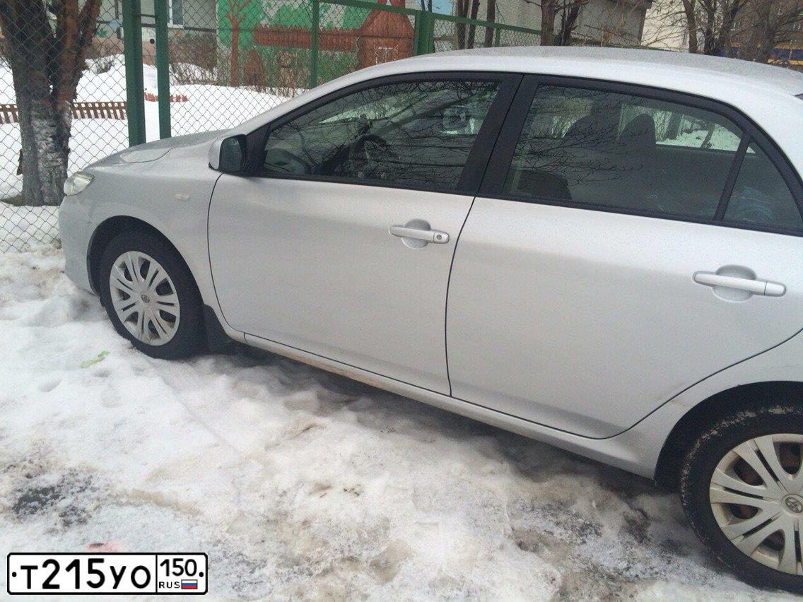Фото автомобиля TOYOTA COROLLA, 2008 — госномер Н157СВ750. Цвет: СЕРЕБРИСТЫЙ