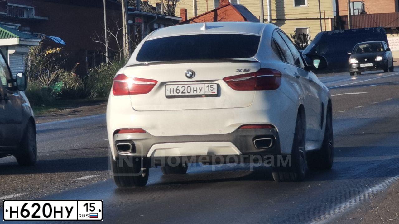Фото автомобиля BMW X6 XDRIVE35I, 2017 — госномер Н620НУ15. Цвет: Белый