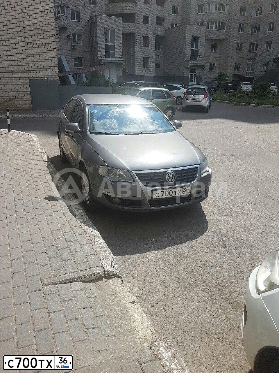 Фото автомобиля VOLKSWAGEN PASSAT, 2008 — госномер С700ТХ36. Цвет: СЕРЫЙ