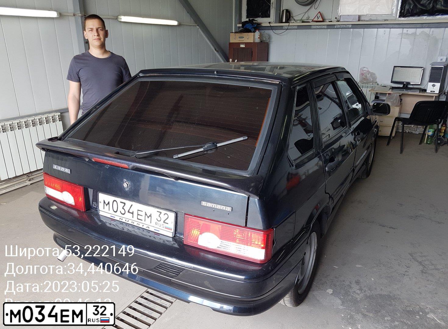 Фото автомобиля LADA 2114 SAMARA, 2008 — госномер М034ЕМ32. Цвет: ГРАФИТОВЫЙ МЕТАЛЛИК
