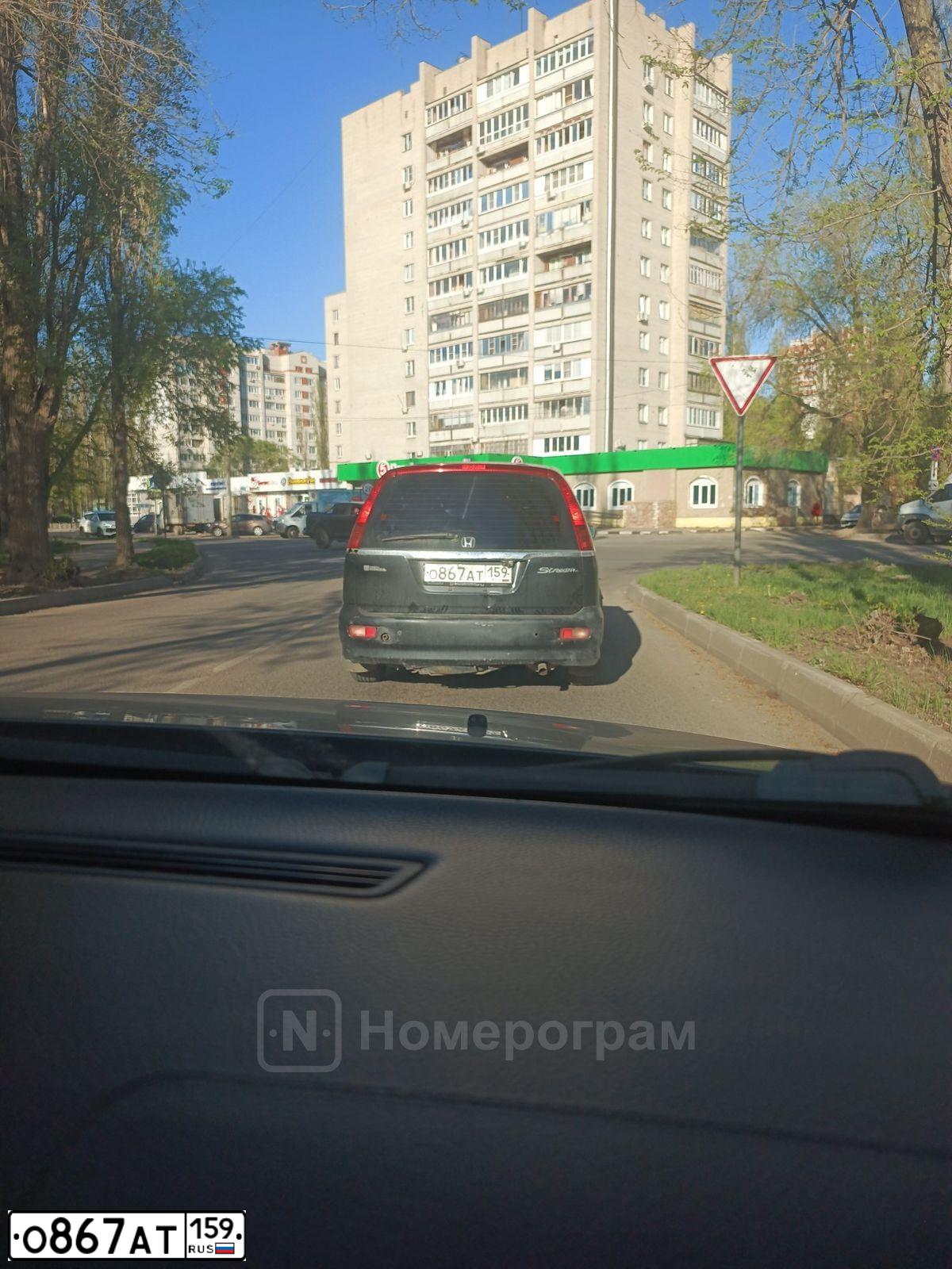 Фото автомобиля HONDA STREAM HONDA STREAM, 2001 — госномер О867АТ159. Цвет: Черный