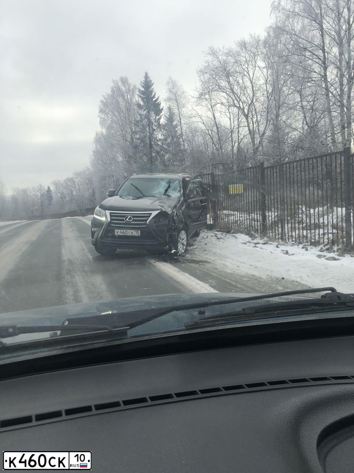 Фото автомобиля LEXUS GX, 2014 — госномер Е302ОО53. Цвет: ЧЕРНЫЙ