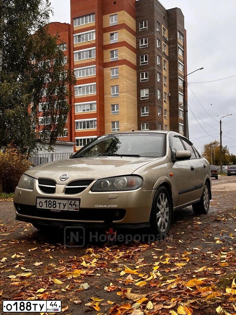 Фото автомобиля NISSAN ALMERA, 2003 — госномер Р997ВС44. Цвет: СЕРО-ЖЕЛТЫЙ