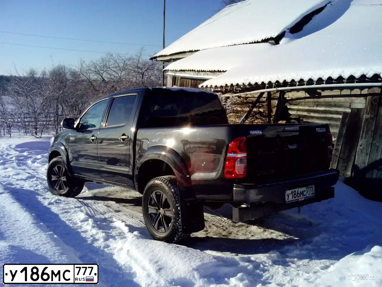 Фото автомобиля TOYOTA HILUX, 2013 — госномер К354ОХ790. Цвет: ЧЕРНЫЙ