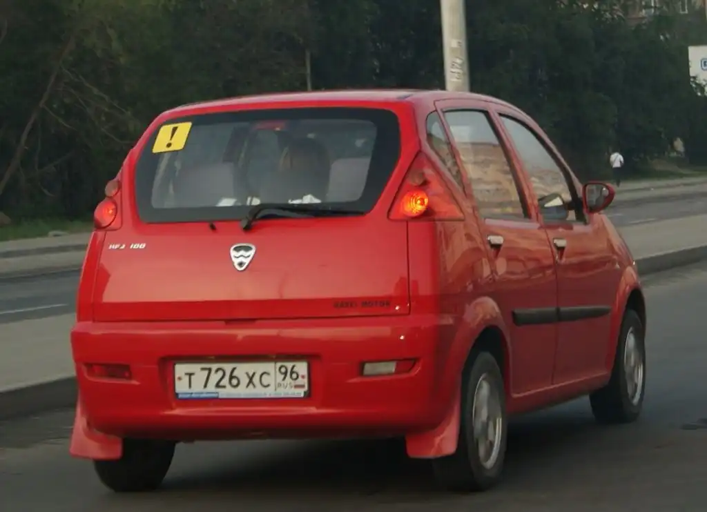 Фото автомобиля HYUNDAI TUCSON, 2008 — госномер Т723ХС96. Цвет: СИНИЙ