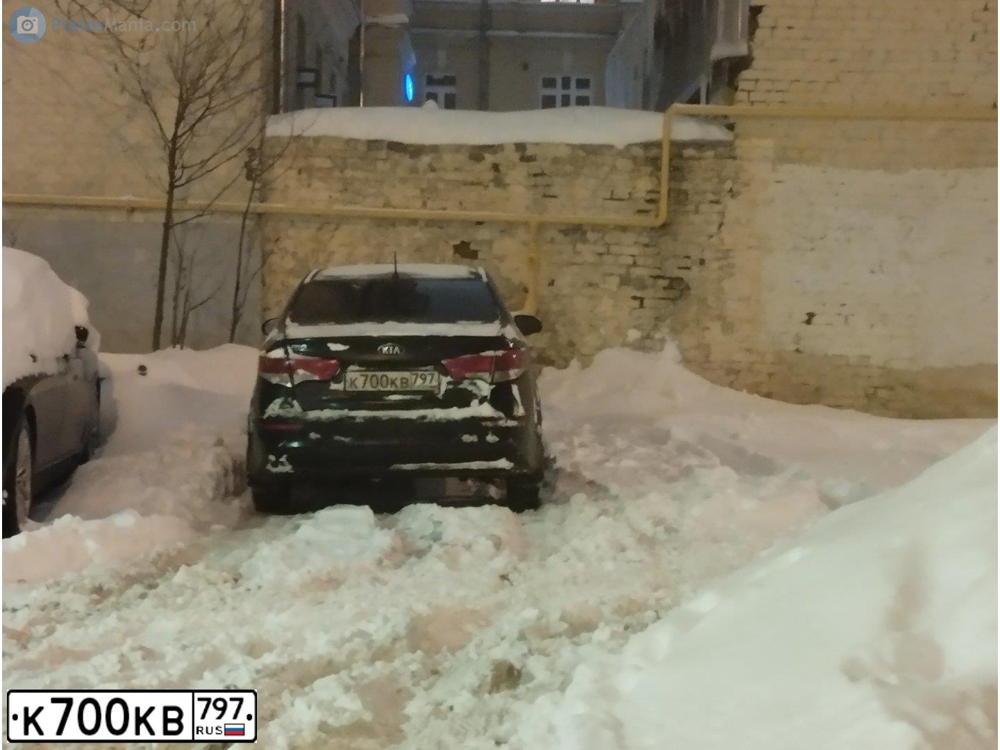 Фото автомобиля KIA RIO, 2015 — госномер А114РН777. Цвет: ЧЕРНЫЙ