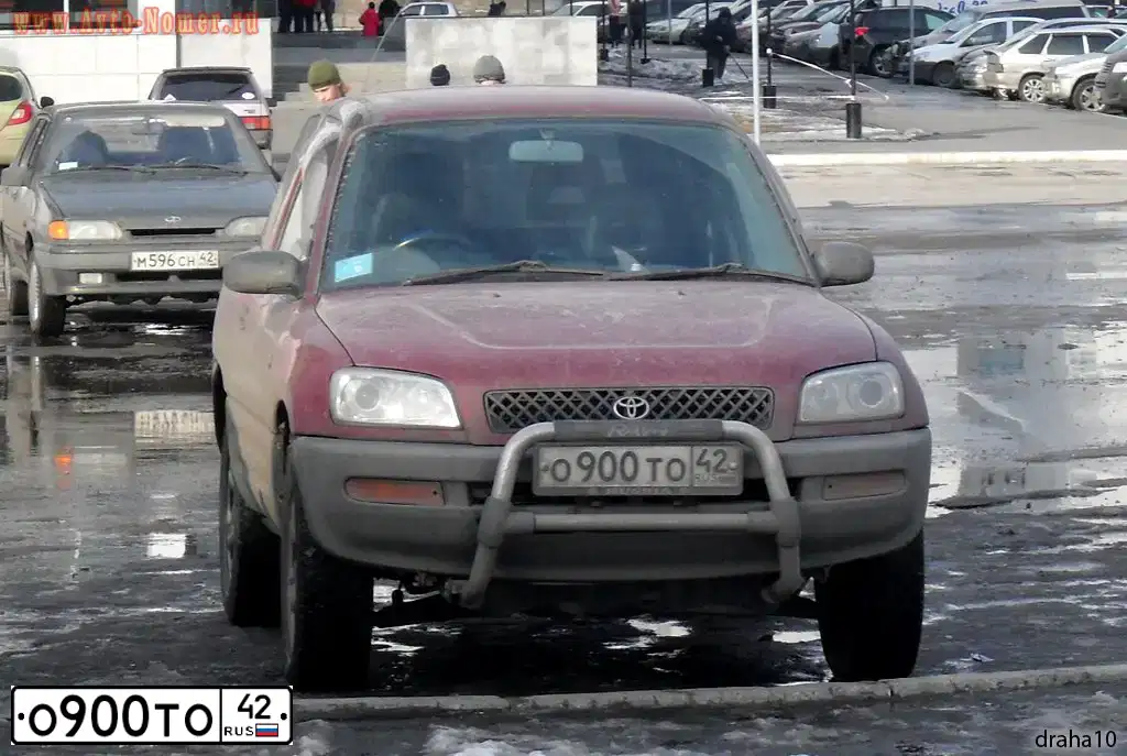 Фото автомобиля LADA 2115 SAMARA, 2004 — госномер О900ТО42. Цвет: МОЛОЧНО-БЕЛЫЙ СЕРЕБРИСТЫЙ