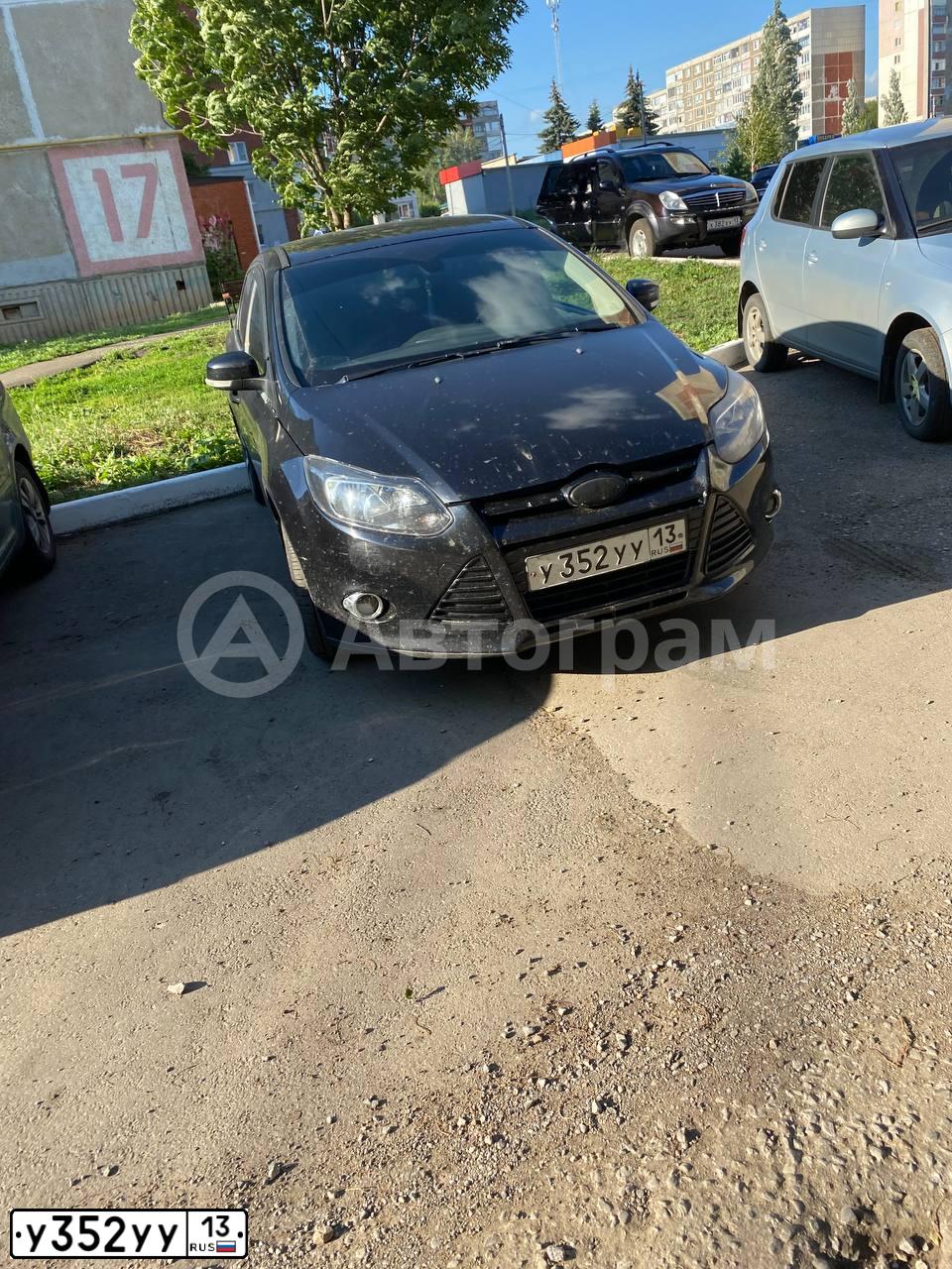 Фото автомобиля FORD FOCUS, 2011 — госномер У352УУ13. Цвет: ЧЕРНЫЙ