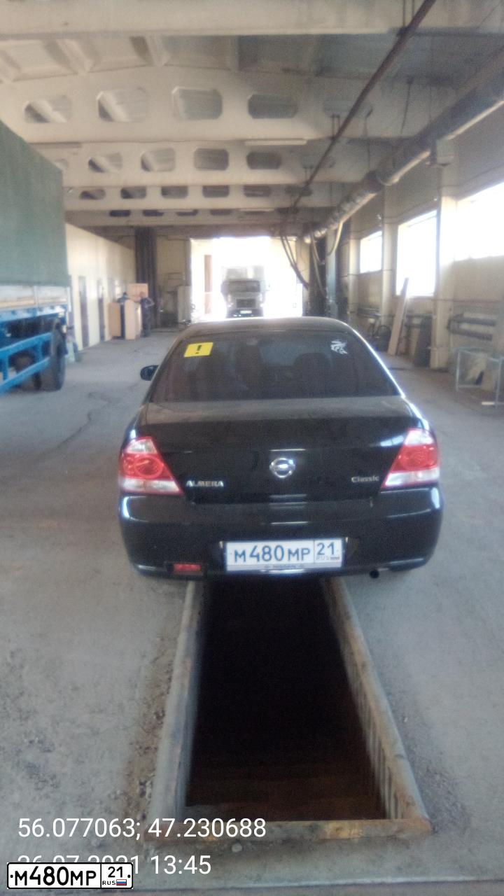 Фото автомобиля NISSAN ALMERA, 2006 — госномер М480МР21. Цвет: ЧЕРНЫЙ