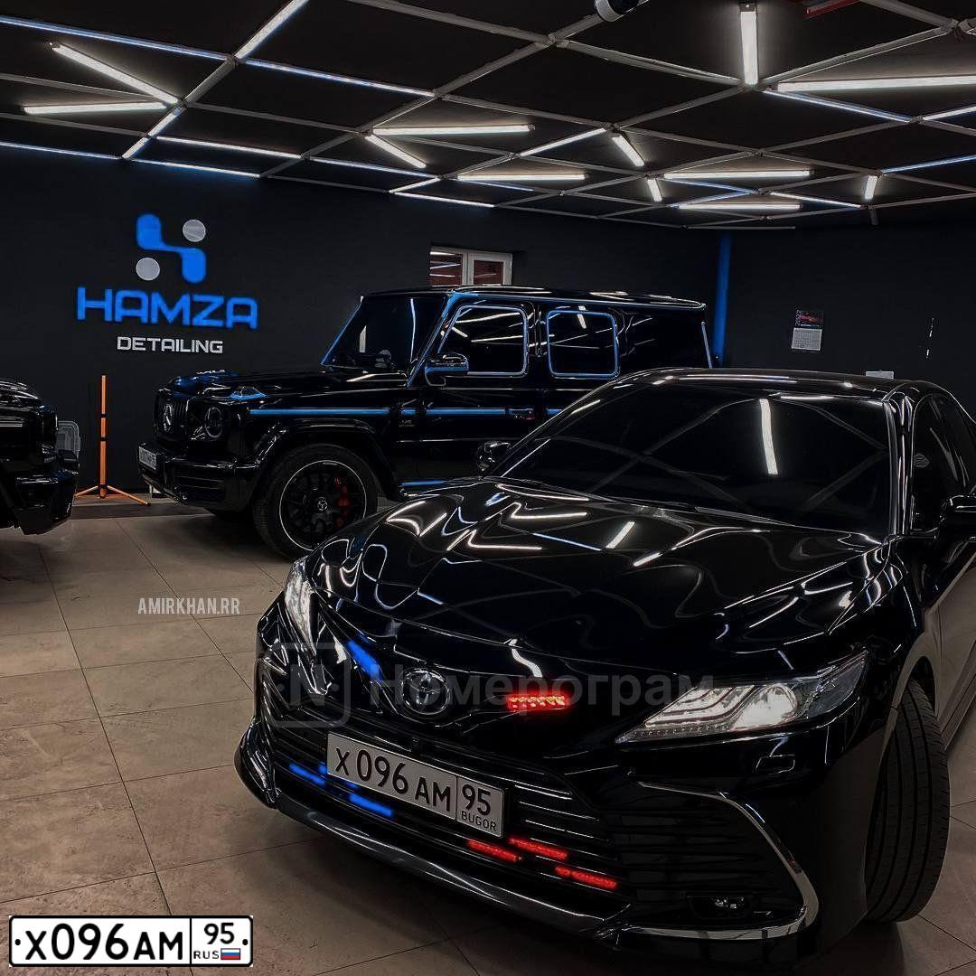 Фото автомобиля TOYOTA CAMRY, 2019 — госномер Х096АМ95. Цвет: ЧЕРНЫЙ
