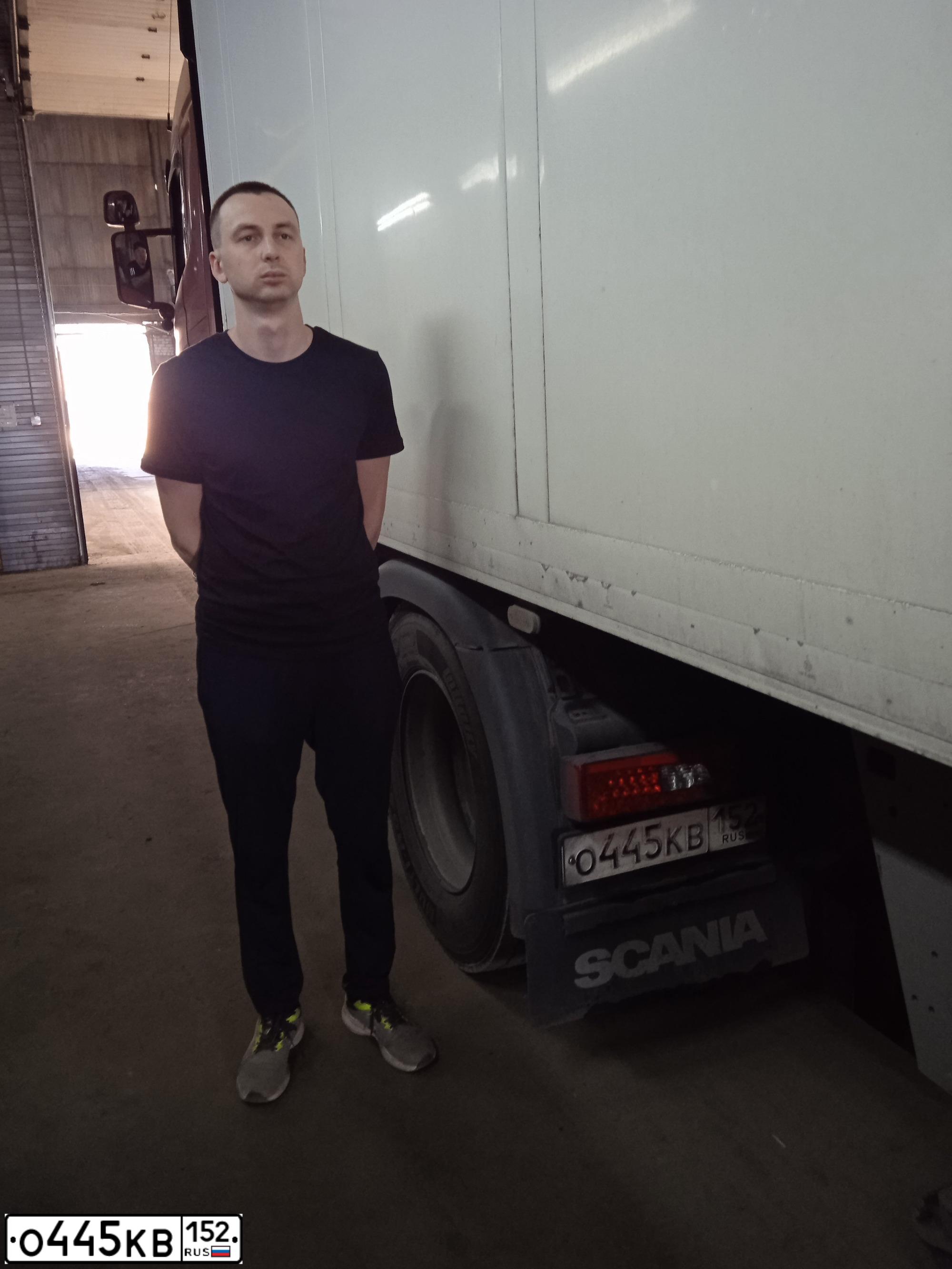 Фото автомобиля SCANIA SERIE R /4X2/, 2016 — госномер О445КВ152. Цвет: КРАСНЫЙ