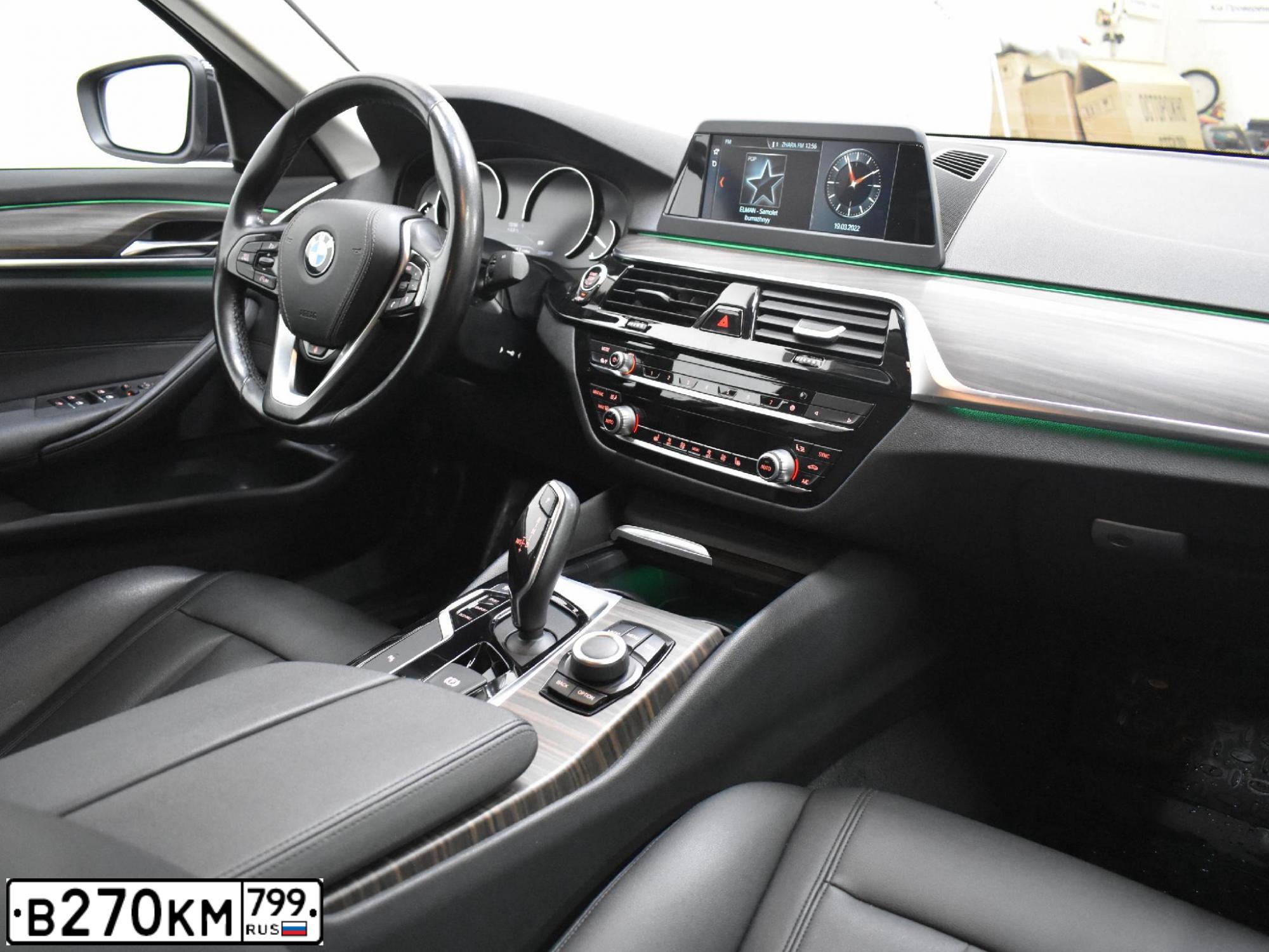 Фото автомобиля MERCEDES-BENZ С180, 2015 — госномер Н618НА10. Цвет: СЕРЫЙ