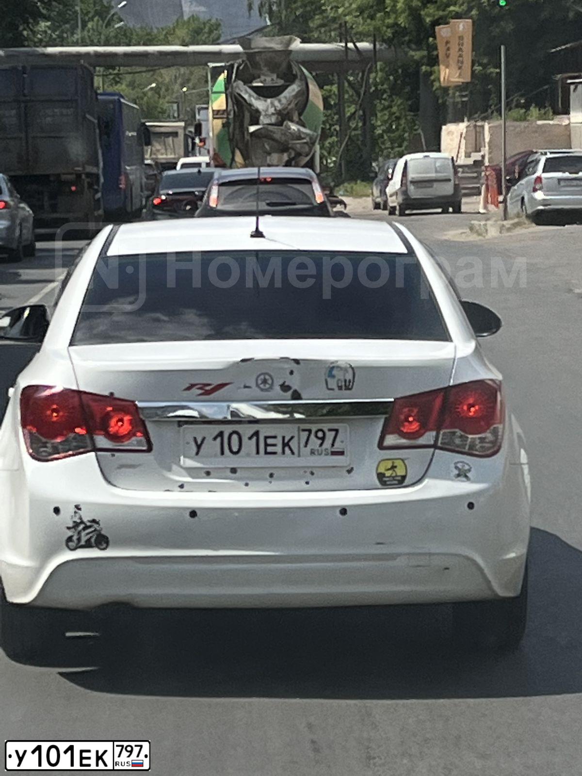 Фото автомобиля CHEVROLET CRUZE, 2013 — госномер Н930НЕ797. Цвет: Белый