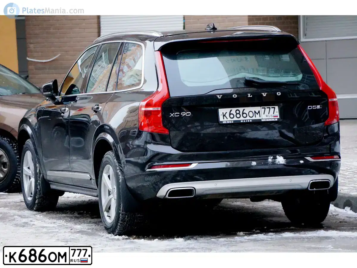 Фото автомобиля VOLVO XC90, 2015 — госномер К686ОМ777. Цвет: КОРИЧНЕВЫЙ