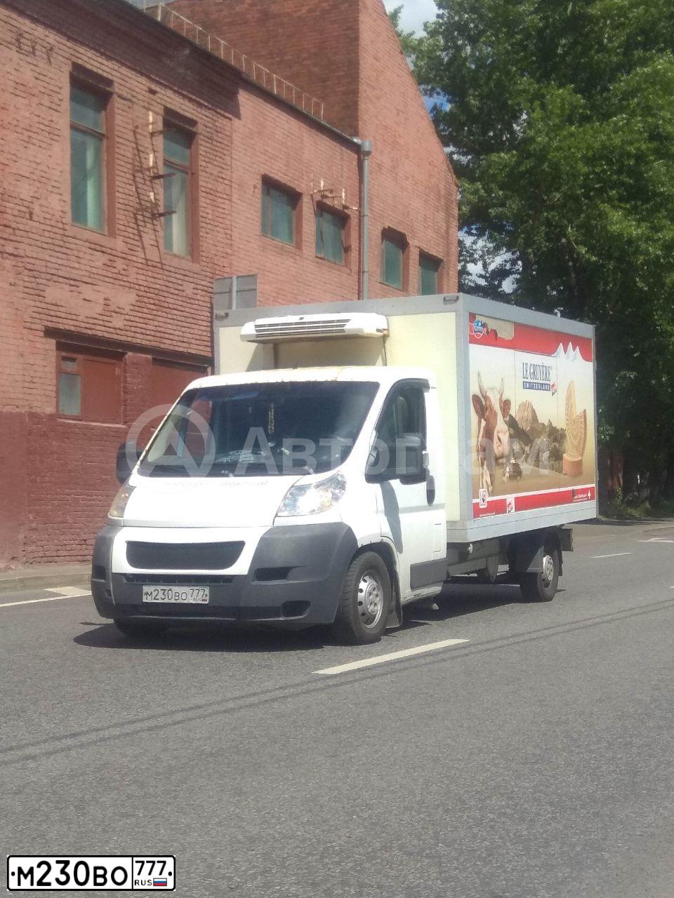 Фото автомобиля PEUGEOT BOXER, 2014 — госномер У895РЕ790