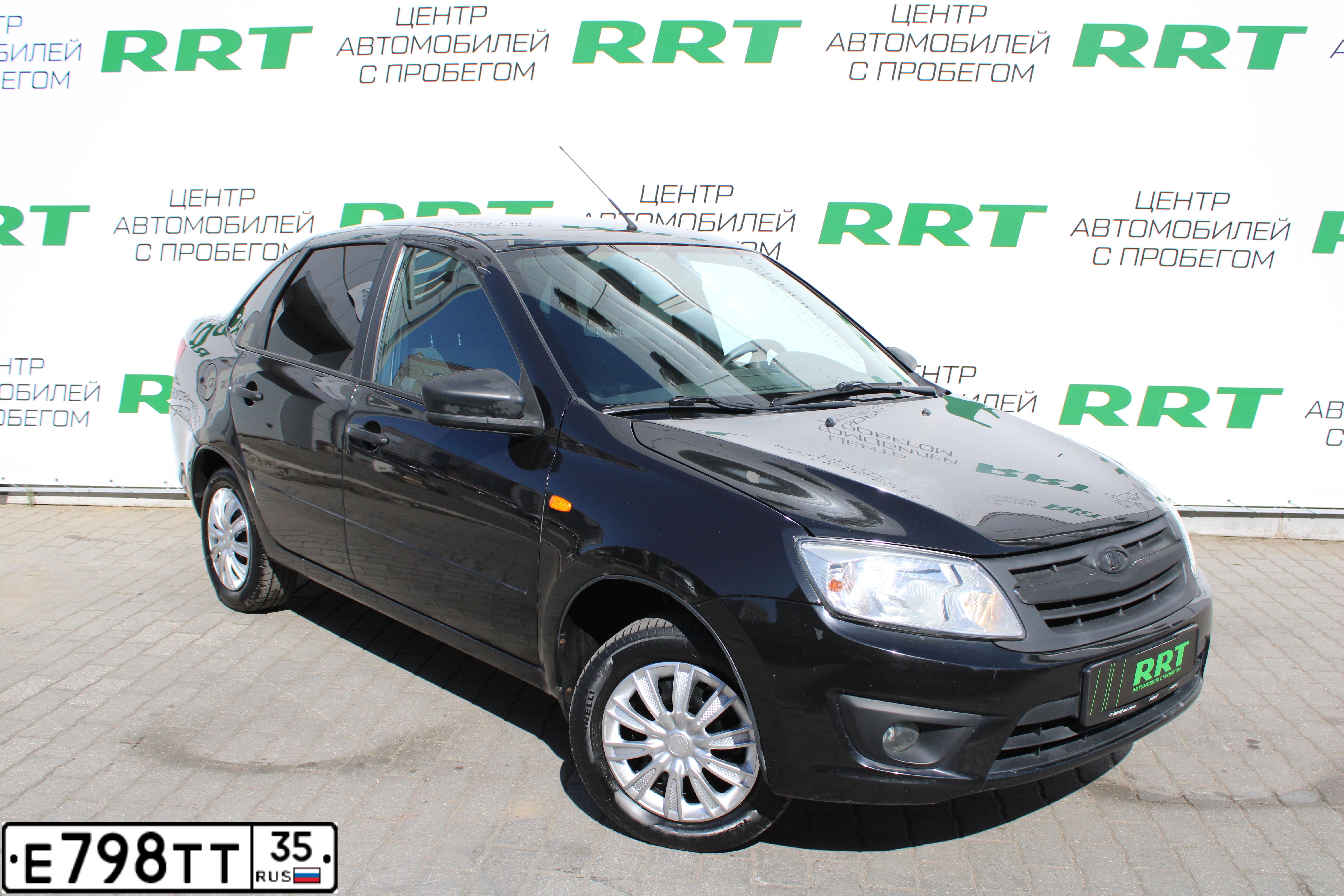Фото автомобиля LADA 2190 GRANTA, 2016 — госномер Р818ВО29. Цвет: ЧЕРНЫЙ