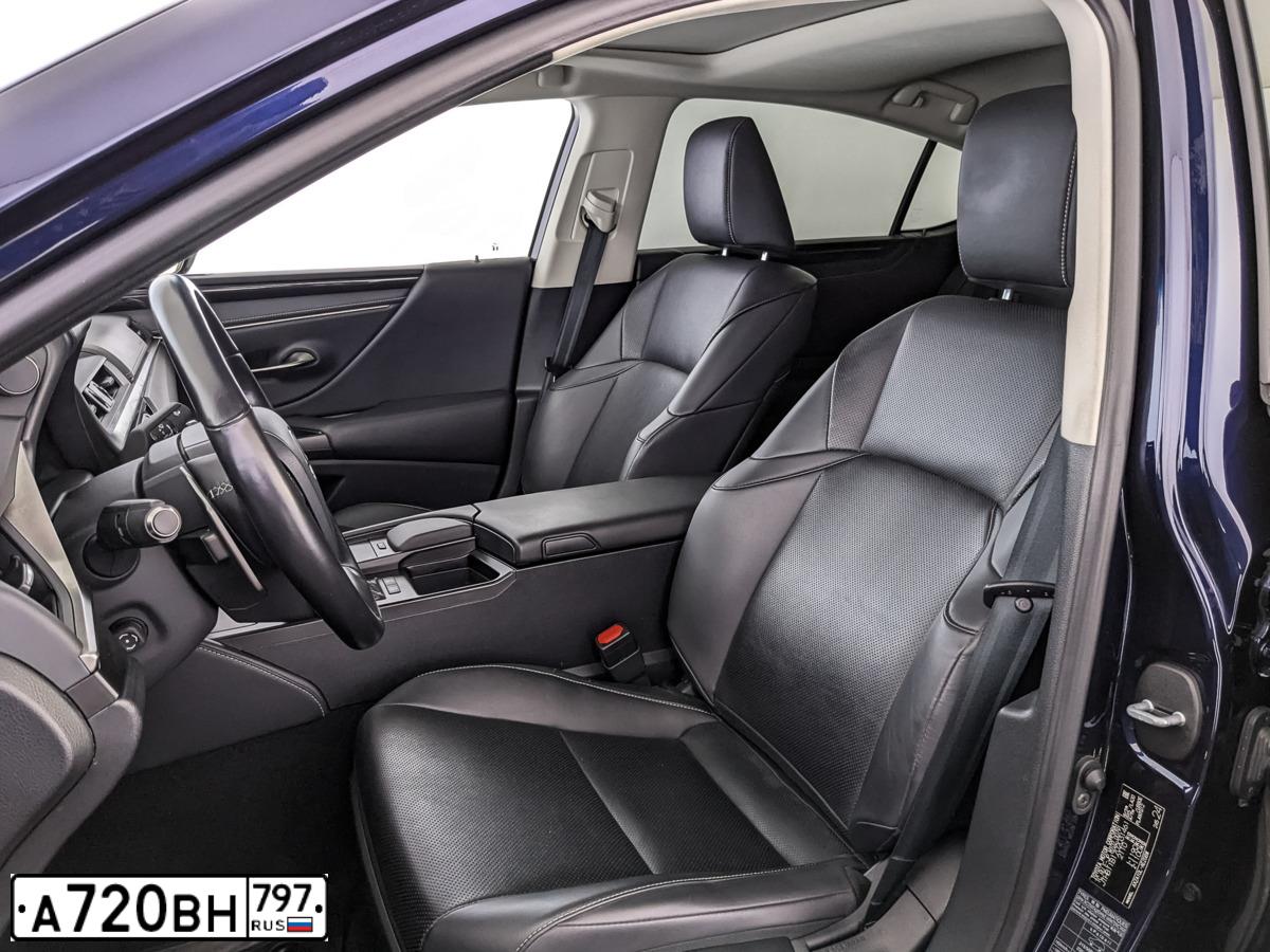 Фото автомобиля ЛЕКСУС ES250, 2020 — госномер Р206ТТ797. Цвет: синий