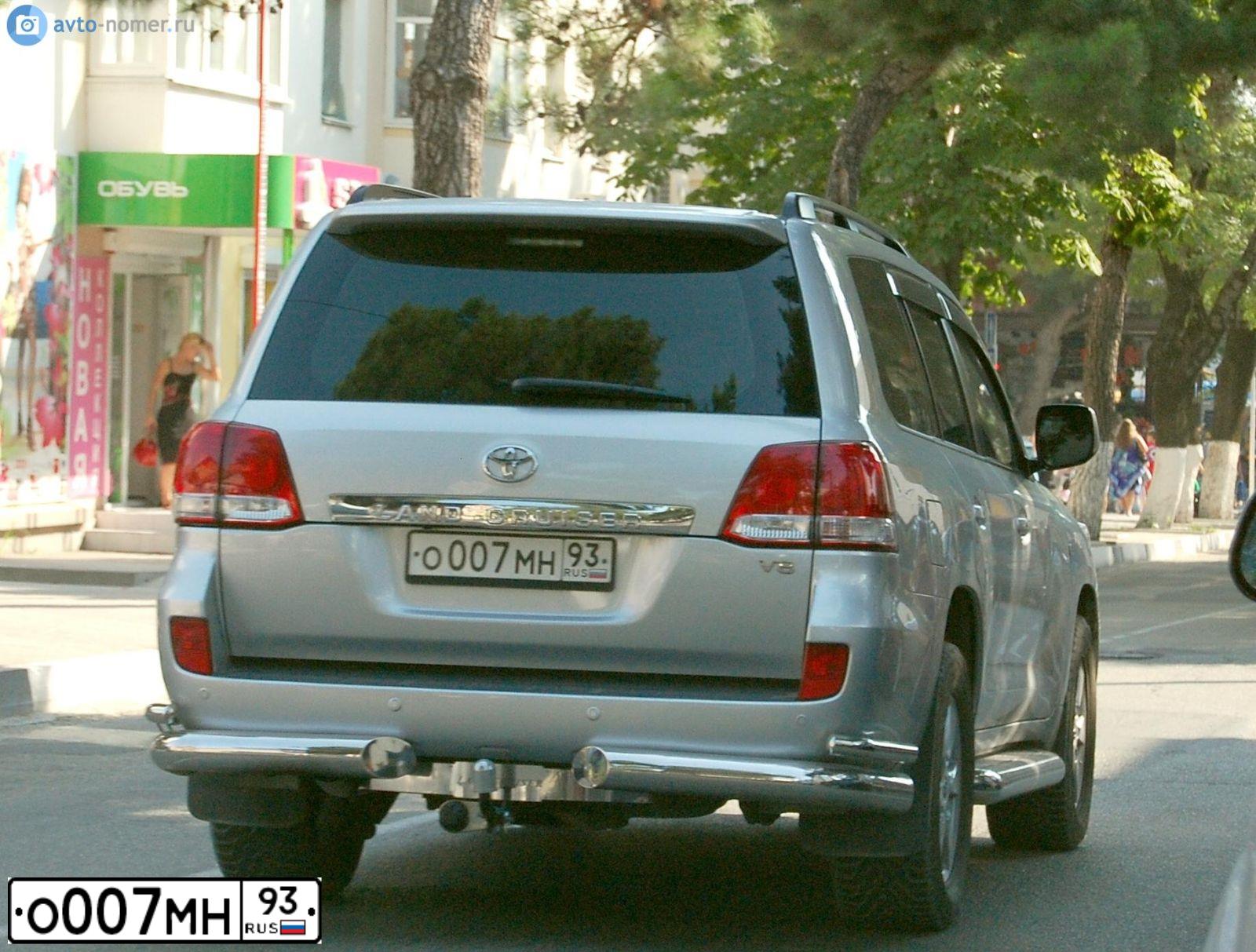 Фото автомобиля TOYOTA LANDCRUISER 200, 2008 — госномер О007МН93. Цвет: СЕРЕБРИСТЫЙ