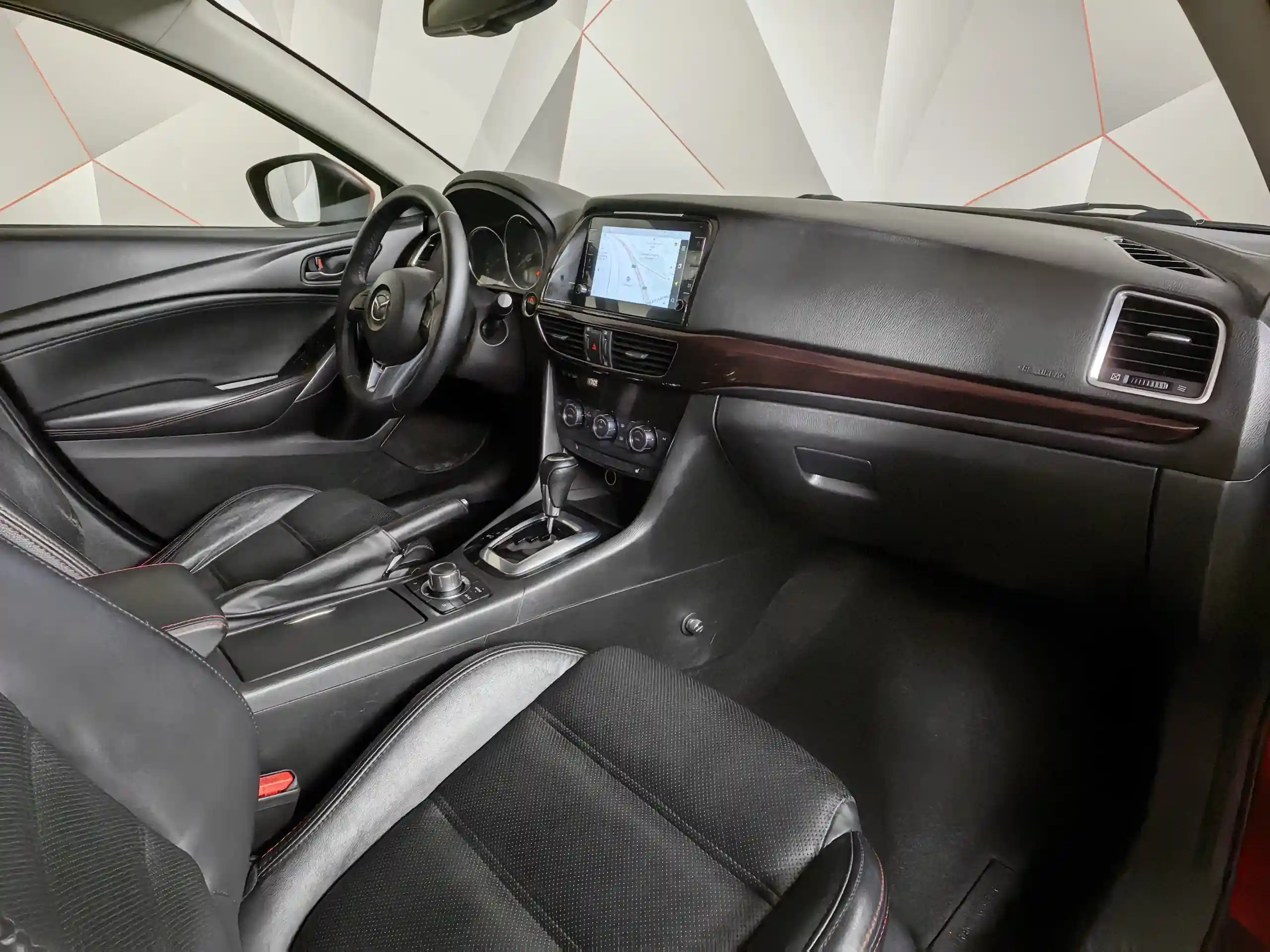 Фото автомобиля MAZDA 6, 2014 — госномер Т314ВХ180. Цвет: Красный