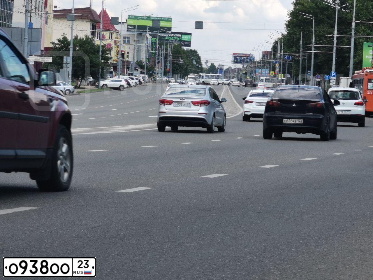 Фото автомобиля MERCEDES G-KLASSE, 2004 — госномер О938ОО23. Цвет: ЧЕРНЫЙ