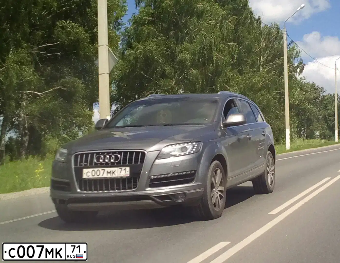 Фото автомобиля AUDI Q7, 2009 — госномер С007МК71. Цвет: СЕРЫЙ