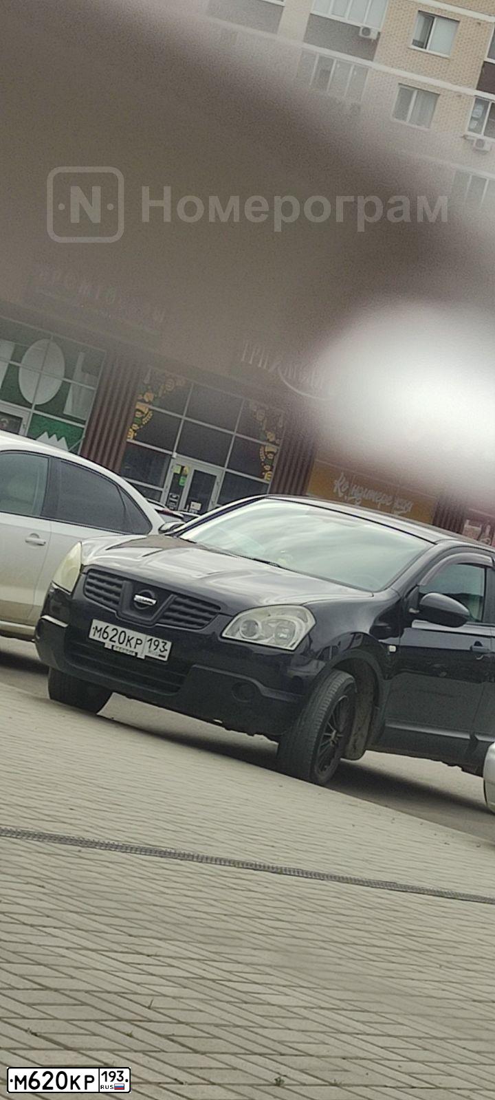 Фото автомобиля NISSAN QASHQAI, 2008 — госномер М620КР193. Цвет: ЧЕРНЫЙ