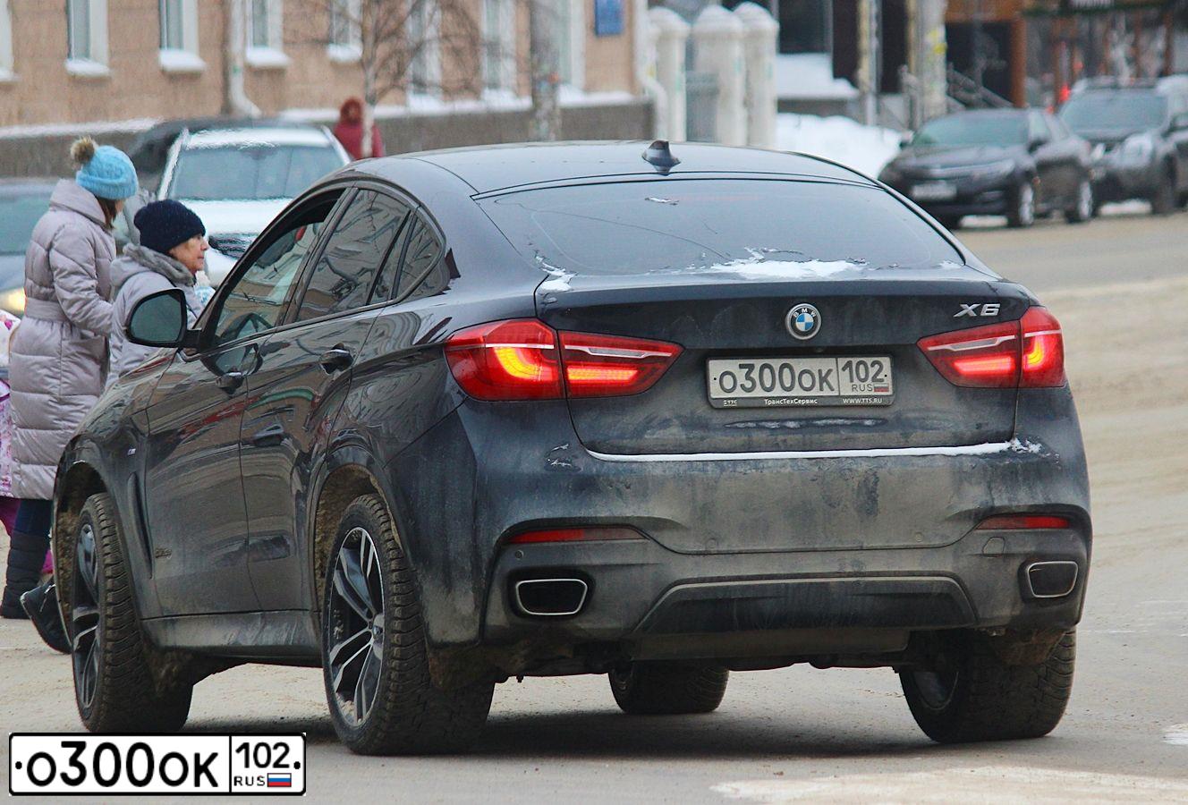 Фото автомобиля TOYOTA COROLLA, 2017 — госномер О300ОК102. Цвет: ТЕМНО-КОРИЧНЕВЫЙ