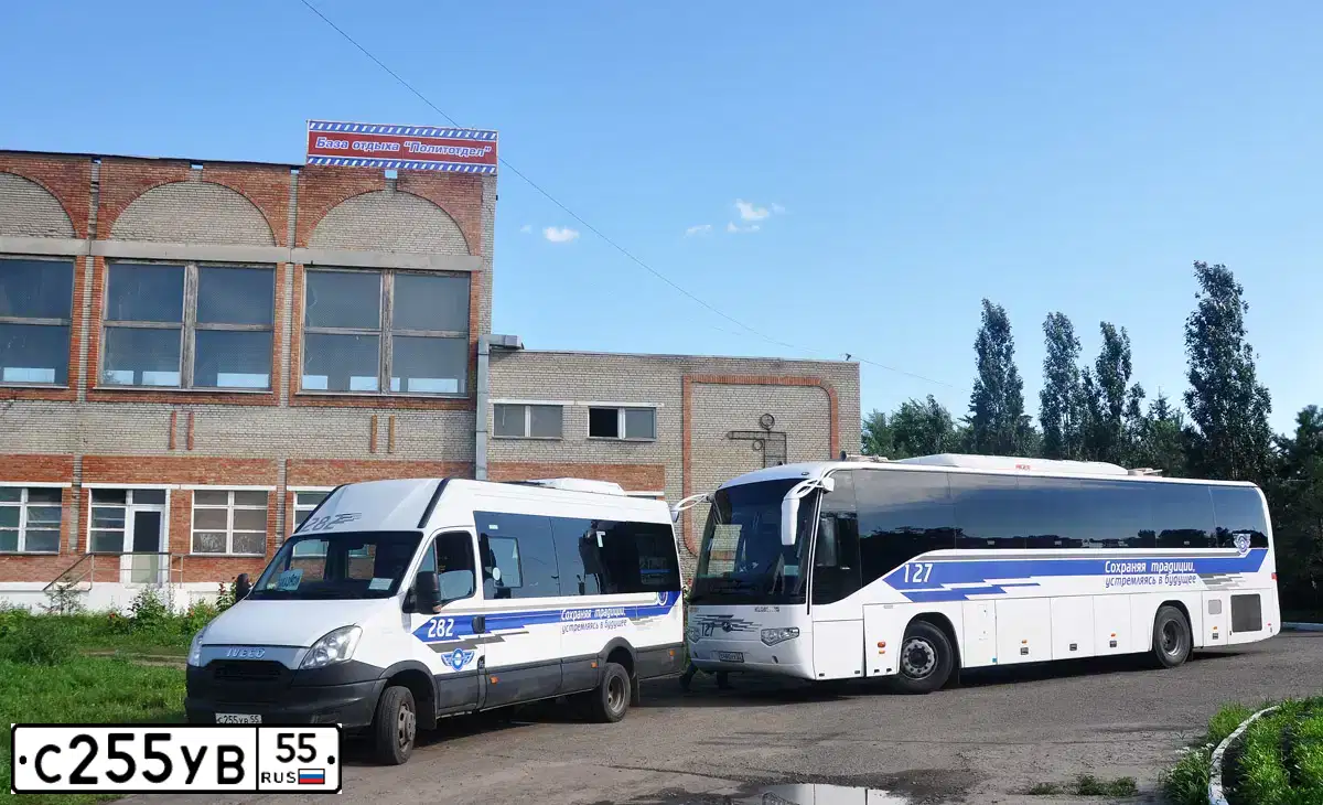 Фото автомобиля IVECO DAILY, 2013 — госномер С255УВ55. Цвет: Белый