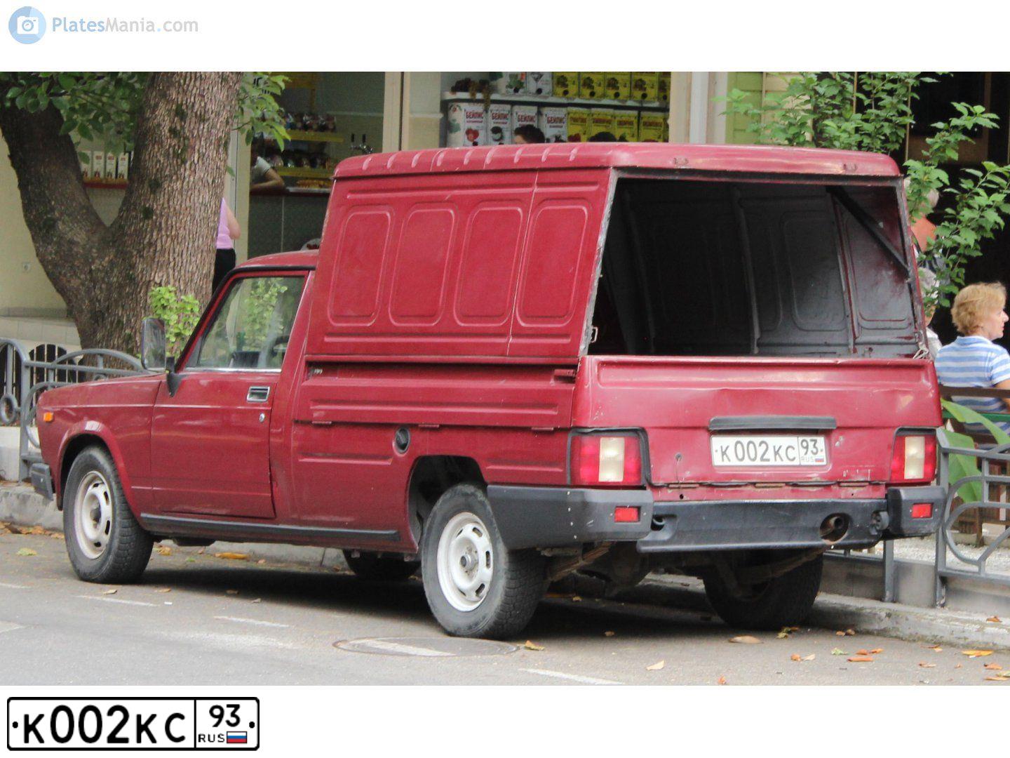Фото автомобиля IZH 2717, 2007 — госномер К002КС93. Цвет: Красный